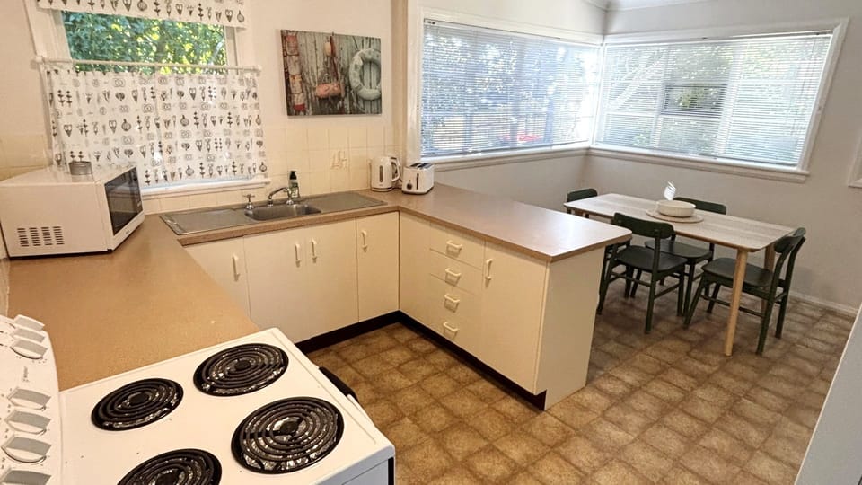 Kitchen and dining area. 