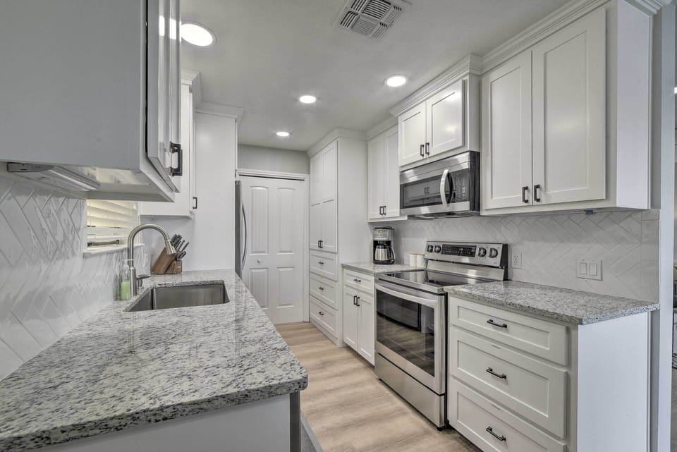Kitchen | Fully Equipped | Cooking Basics & Spices