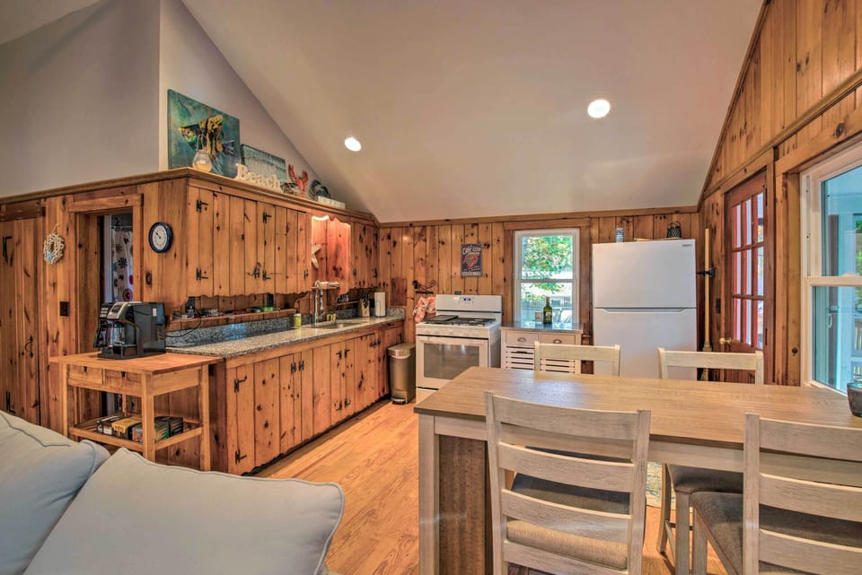 Kitchen | Well-Equipped
