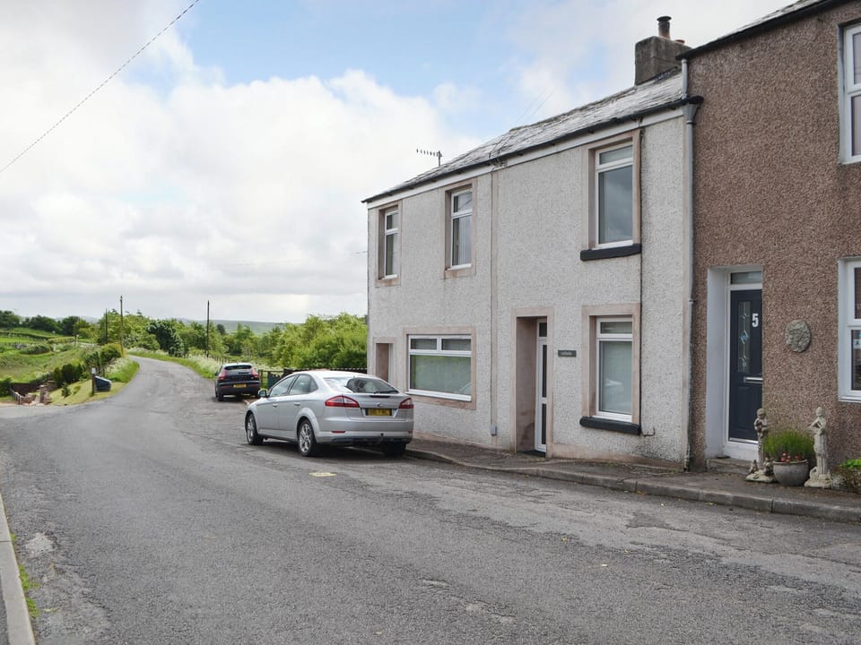 Exterior | Catbells, Frizington