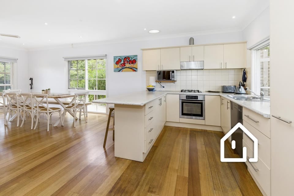 Well equipped kitchen and open plan dining