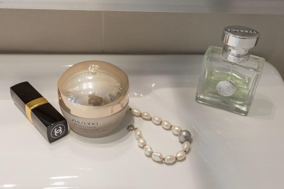 Bathroom amenities
