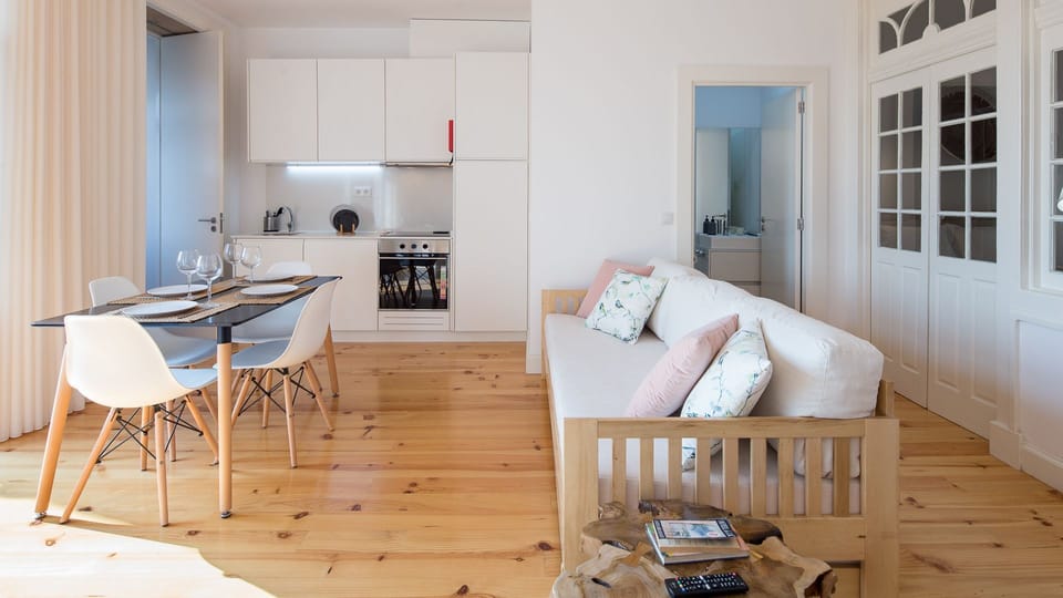 Main area with a sofa-bed for 2