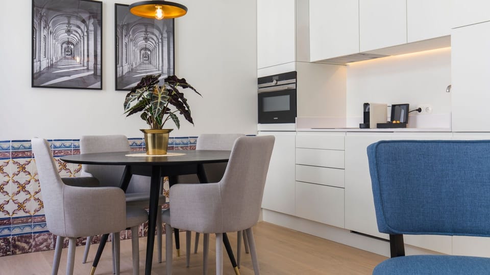 The kitchen comes well-equipped with all the amenities you could require during your stay #lisbon #airbnblisbon #portugal