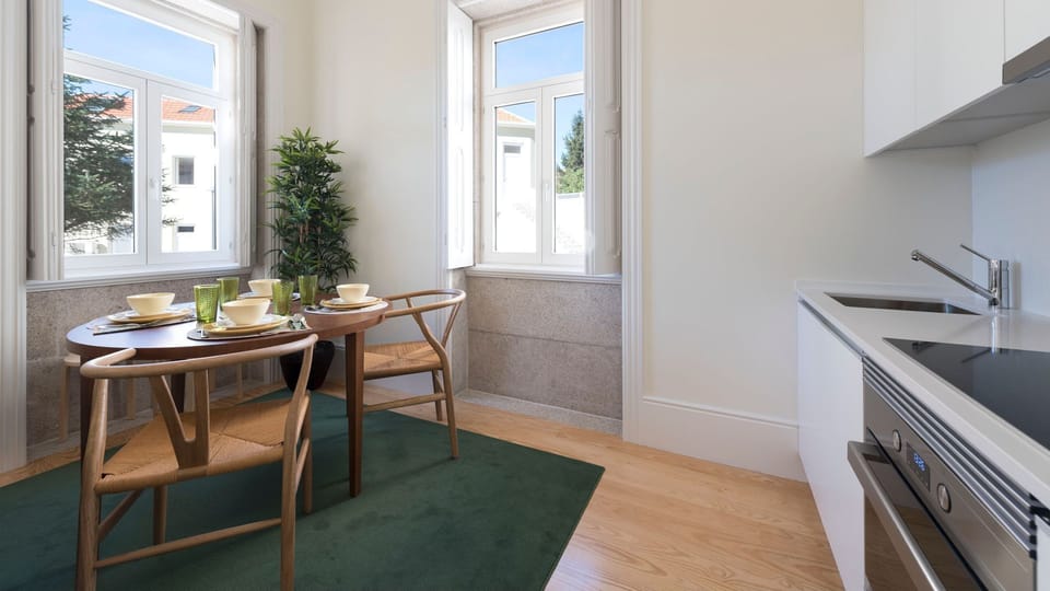 Dining area + kitchenette #pretty