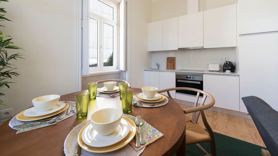 Dining area + kitchenette #pretty