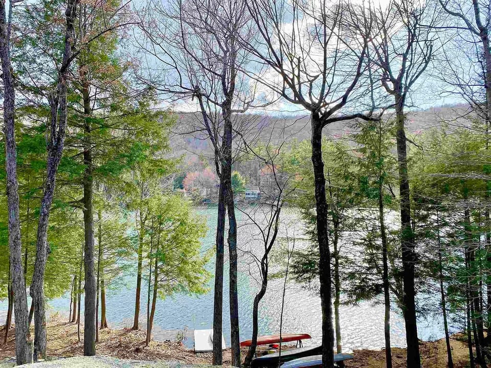 Private waterfront on Chalk Pond.