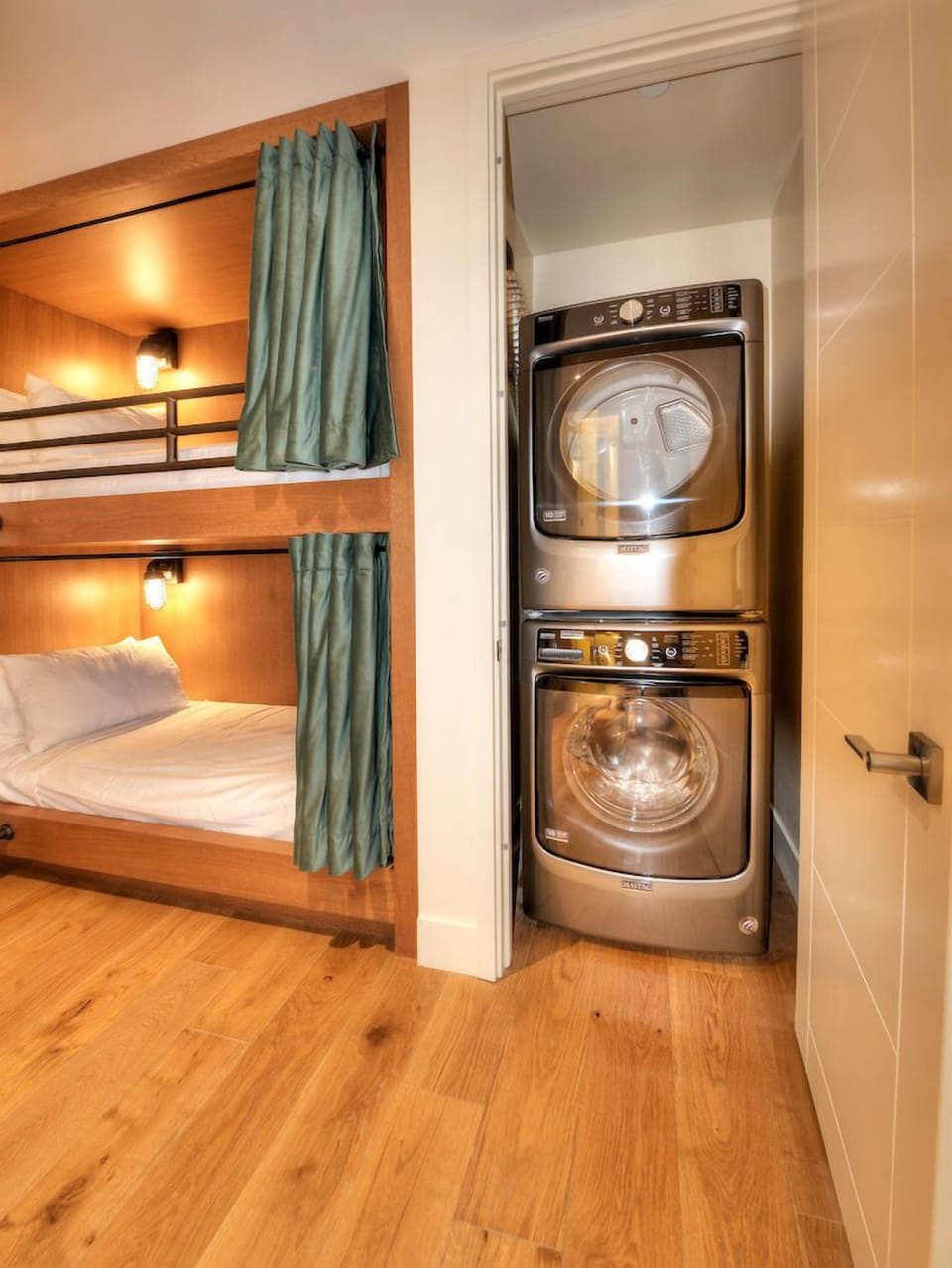 Do your laundry with ease using the in-suite washer and dryer. Please note photos are representative and actual unit may differ.