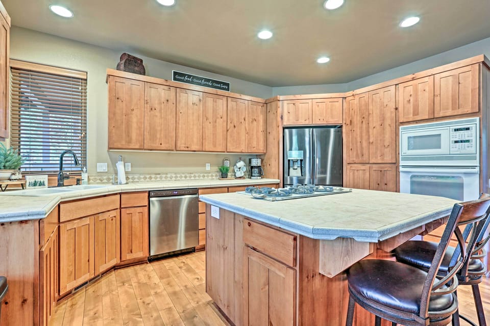 Kitchen | Fully Equipped | Basic Cooking Essentials Provided