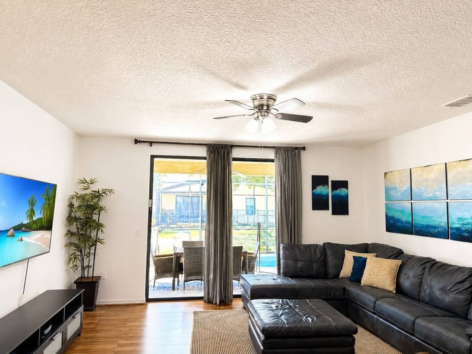 Cozy Villa w/ Private Pool & Game room 1056 House in Loughman