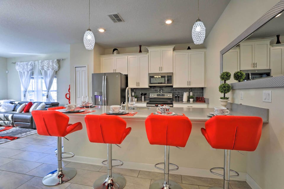 Fully Equipped Kitchen | Pots & Pans
