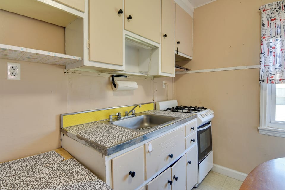 Kitchen | Refrigerator | Drip Coffee Maker