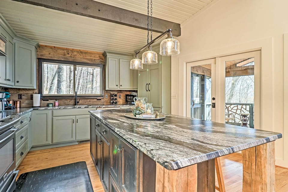 Kitchen | Crock-Pot | Keurig & Drip Coffee Makers | Toaster | Blender