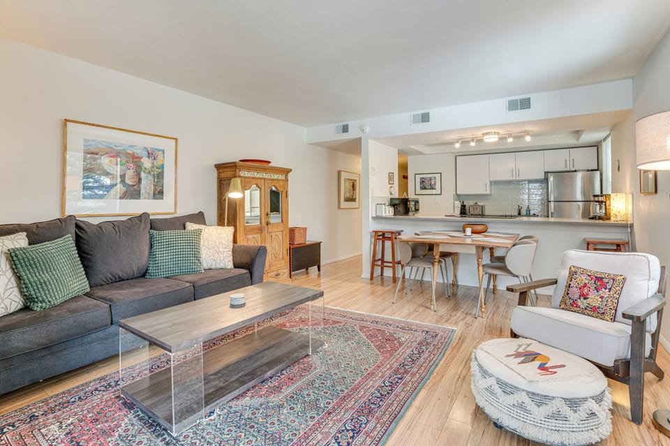 Interior | Open Floor Plan | Free WiFi | Central Heating