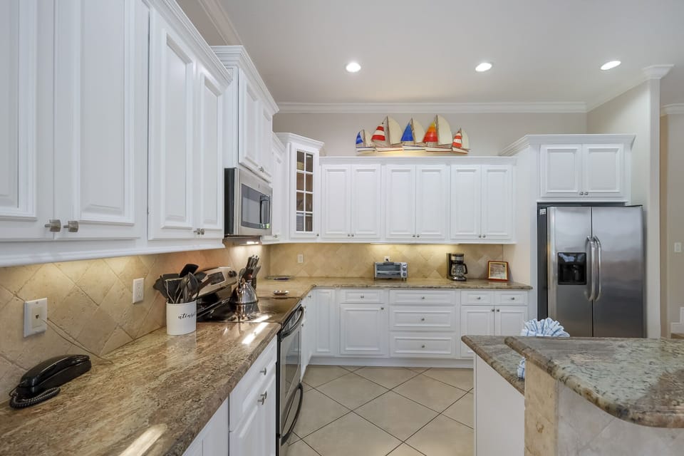 Fully equipped kitchen