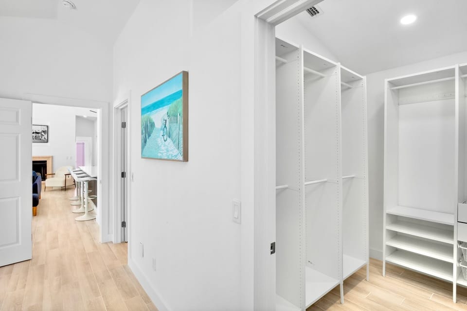 Primary Bedroom, Closet