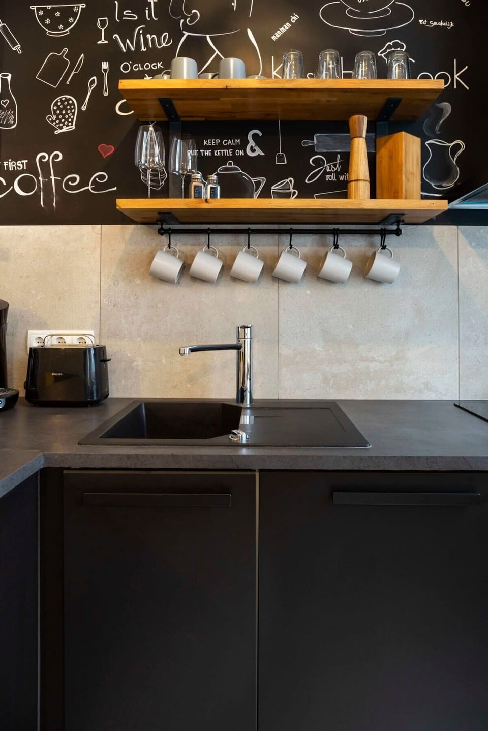 Fully equipped kitchen