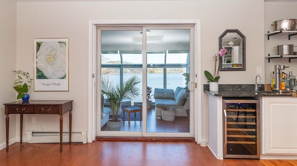 Wine fridge on the right enroute to sunroom