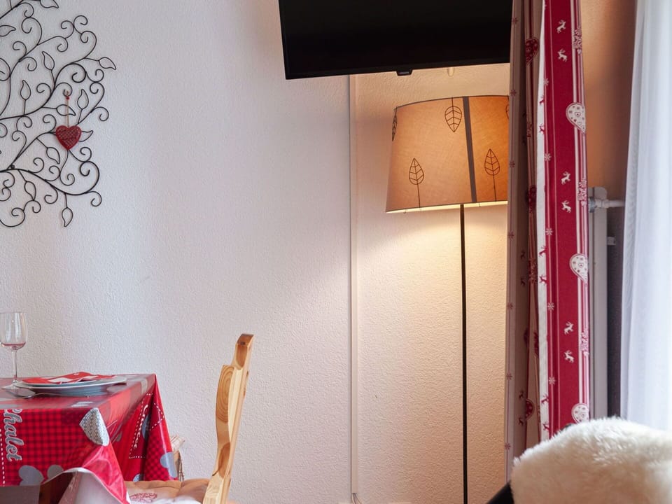 Textile, Orange, Interior Design, Wood, Table, Red, Wall, Lamp, Tints And Shades, Flooring