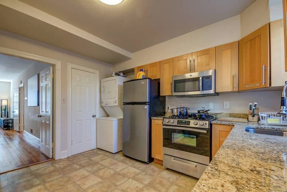 Fully equipped kitchen