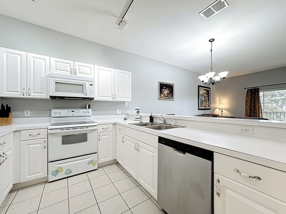 Fully equipped kitchen