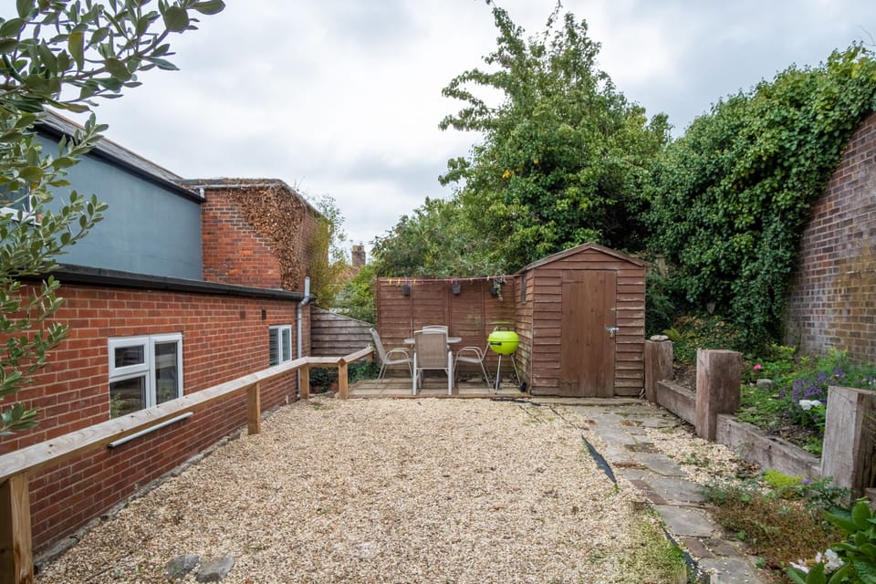 Shingle Garden area