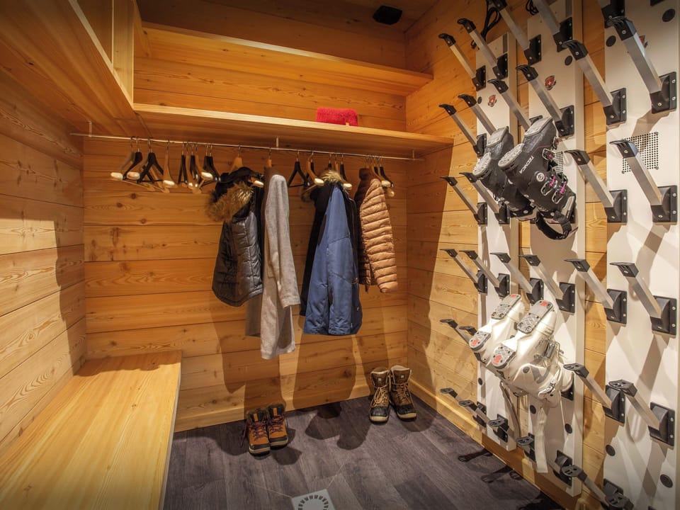 Ski room
