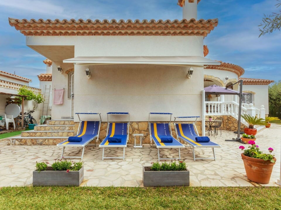 Resort, Hacienda, Outdoor Furniture, Estate, Villa, Balcony, Hotel, Eco Hotel, Swimming Pool