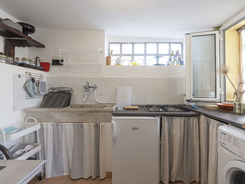 Kitchen Sink, Sink, Cabinetry, Property, Countertop, Tap, Window, Kitchen Stove, Kitchen, Kitchen Appliance