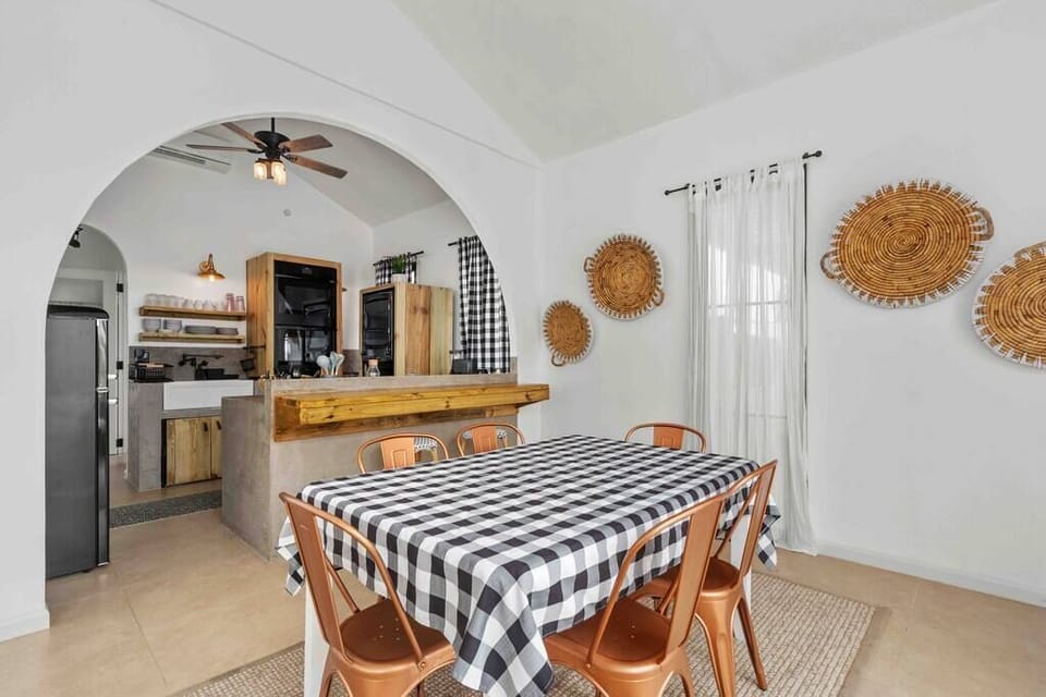 Main Dining 2