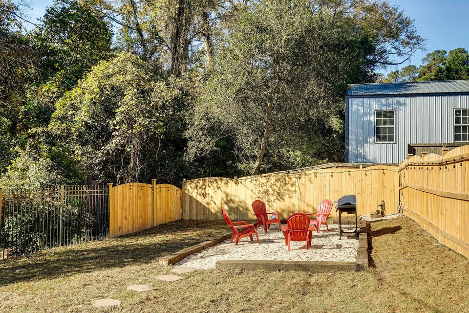 Fenced-In Yard | Gas Grill | Fire Pit