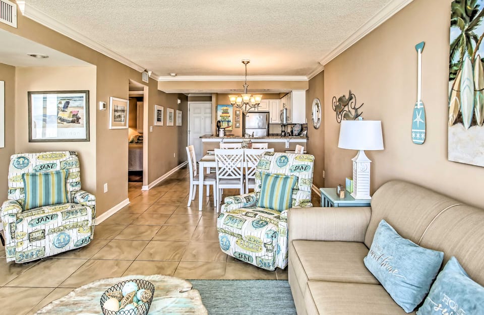 Living Room | Smart TV | Central A/C & Heating