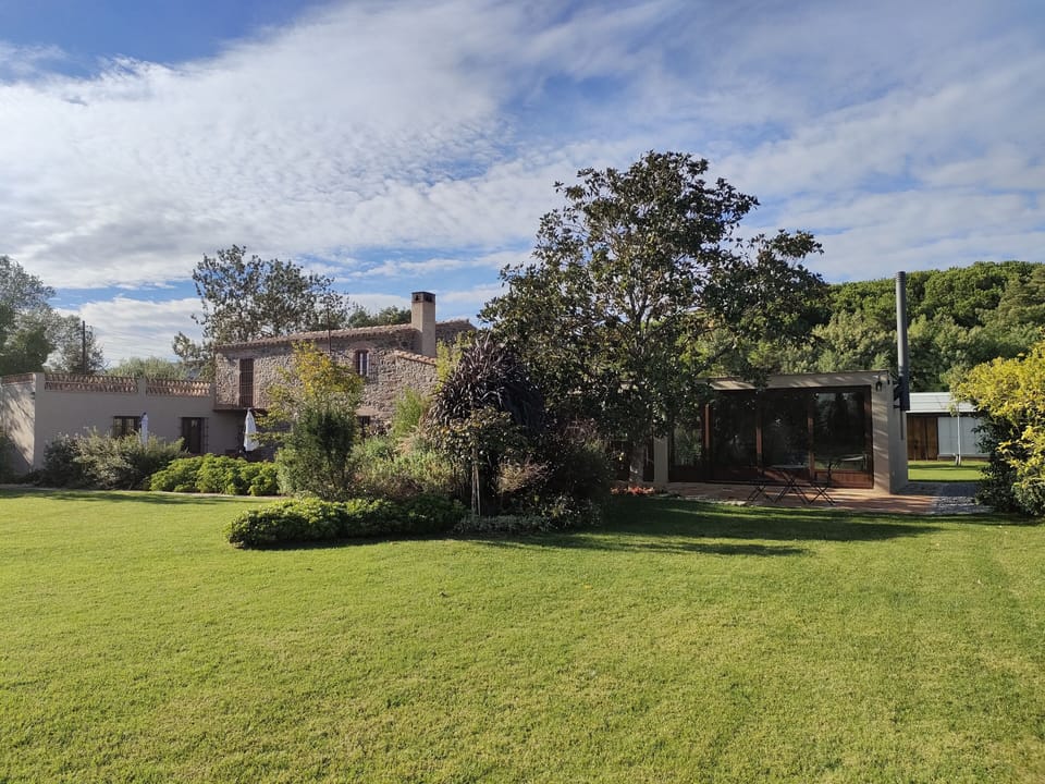 Exterior con vista al jardín