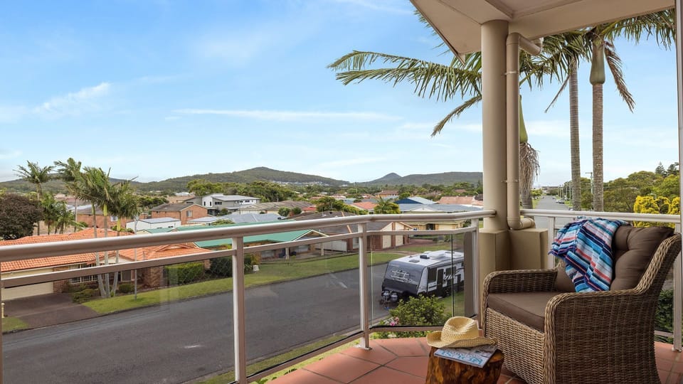 Ancora | Balcony | Views | Views - hills