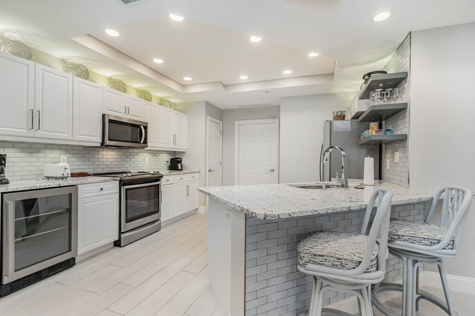 Kitchen - Very spacious, gorgeous kitchen!