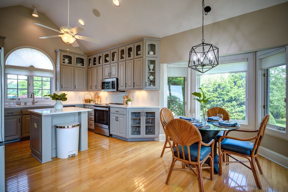 Spacious Kitchen with new appliances and eat-in breakfast bay. 