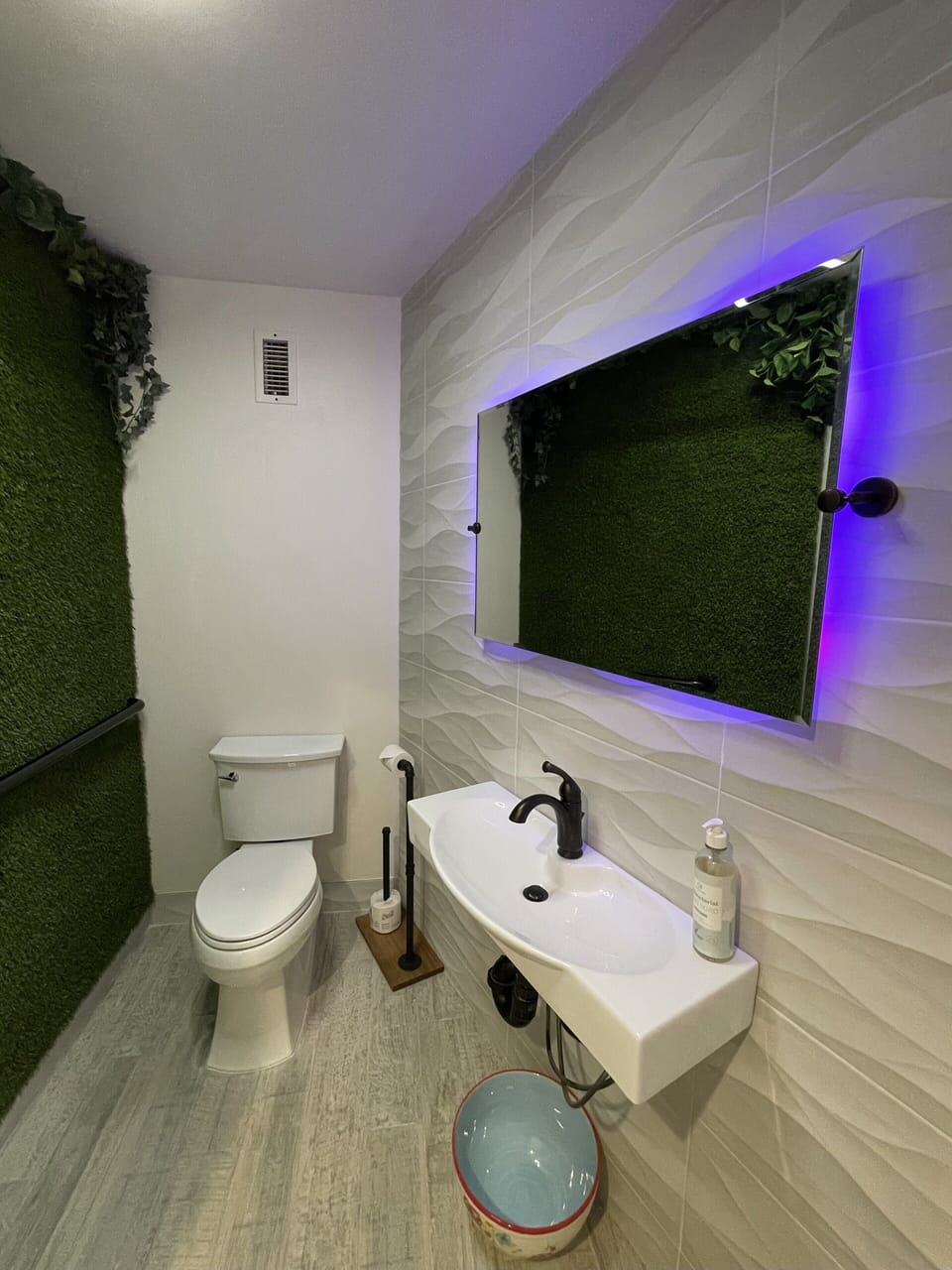 Half Bath/Powder room