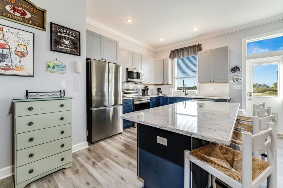 Plenty of counterspace for your food & entertaining. 