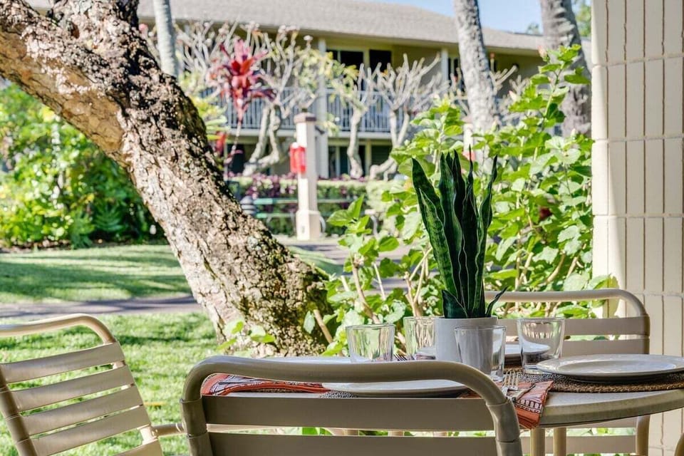 Enjoy your meals with a view of the lush, tropical grounds from the privacy of your covered terrace.