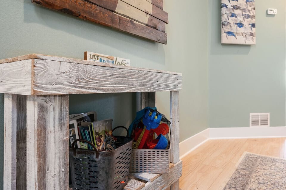 Fun and relaxation all in one—games and books for cozy downtime 🎲📚✨
