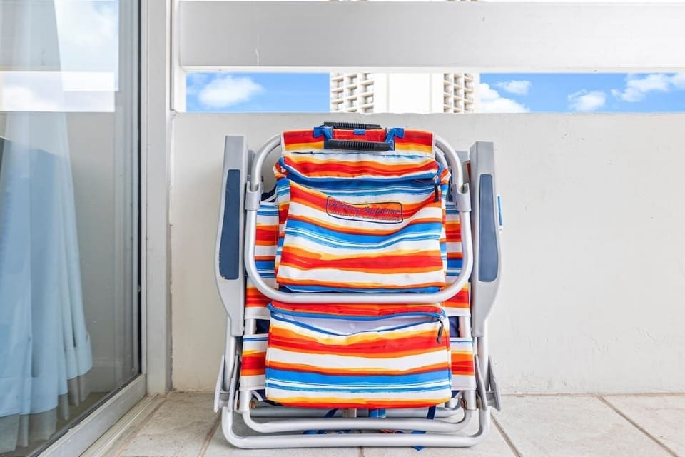 We provide 2 beach chairs for the guests to use!