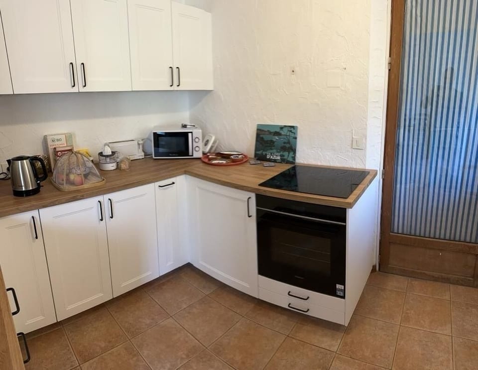 Cuisine neuve équipée 