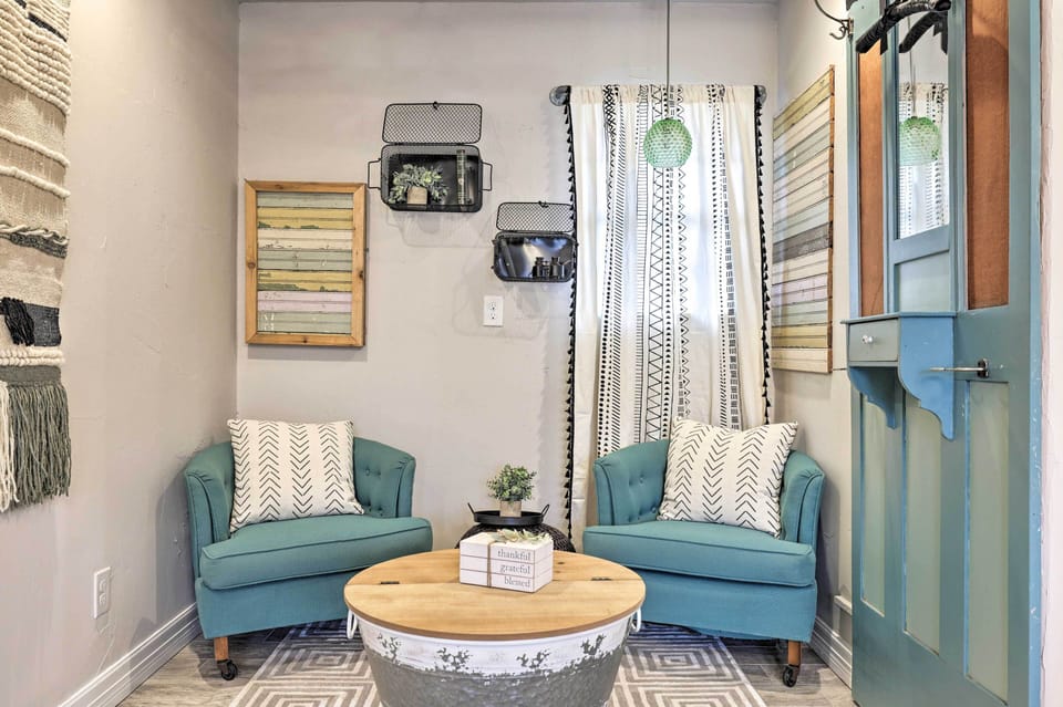 Bedroom | Seating Area