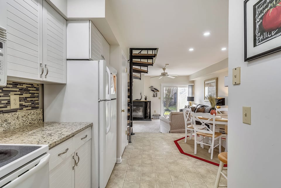 Main Level,Kitchen,
