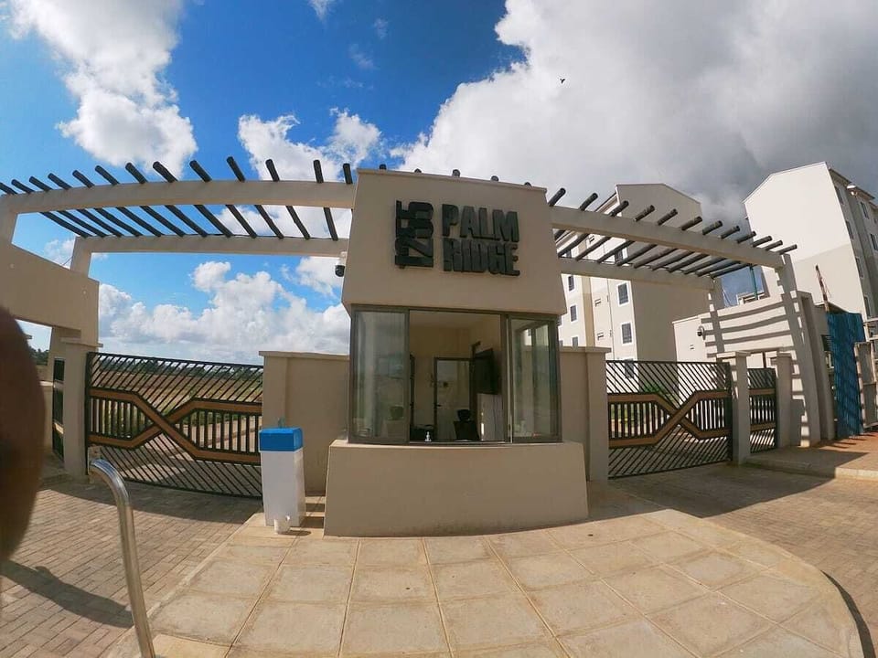 Gatehouse & Security desk