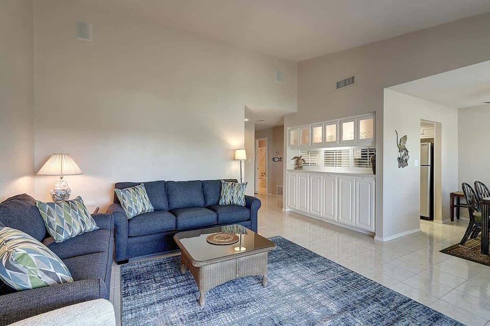Open Living Area. 
