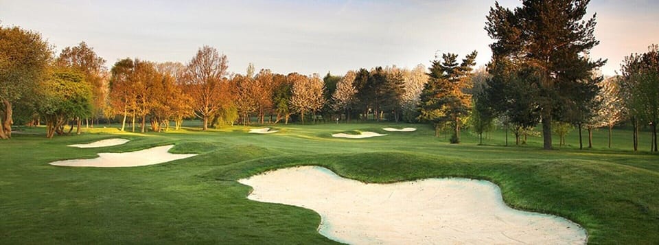 Kingswood Golf Course - 1 Mile Away