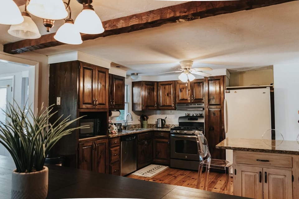 Main kitchen 