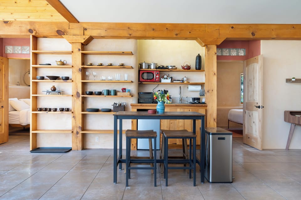 Kitchenette Area