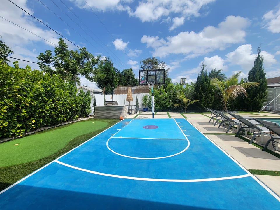 Sport court